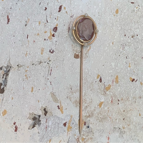 14k Gold Antique Cameo Stick Pin Pearls - Picture 5 of 6